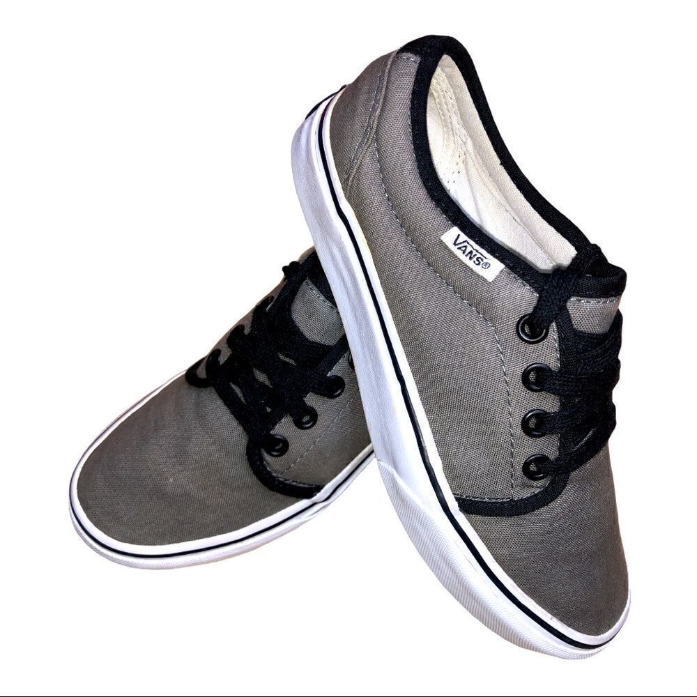 Vans shoes men’s 4 women’s 5.5 Grey low top lace up skateboard Sneakers